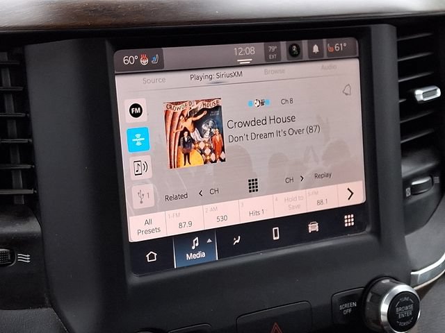 Used 2022 RAM 1500 Laramie AWD/4WD image 3
