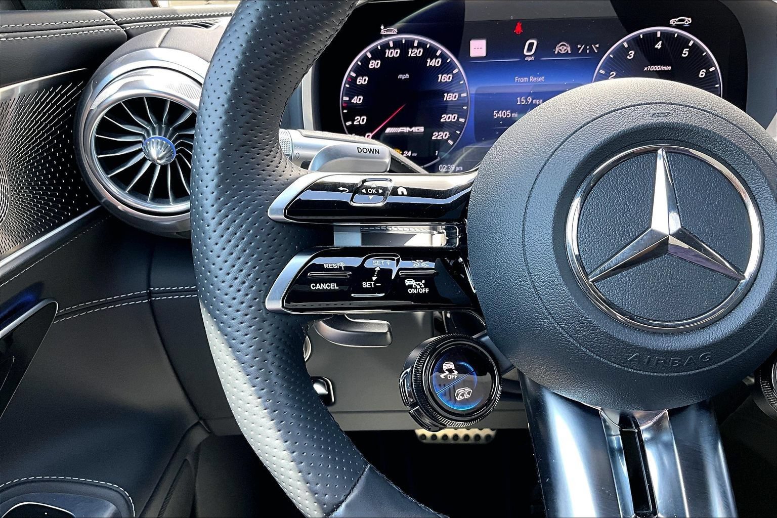 Used 2023 Mercedes-Benz SL 63 AMG 4MATIC image 18