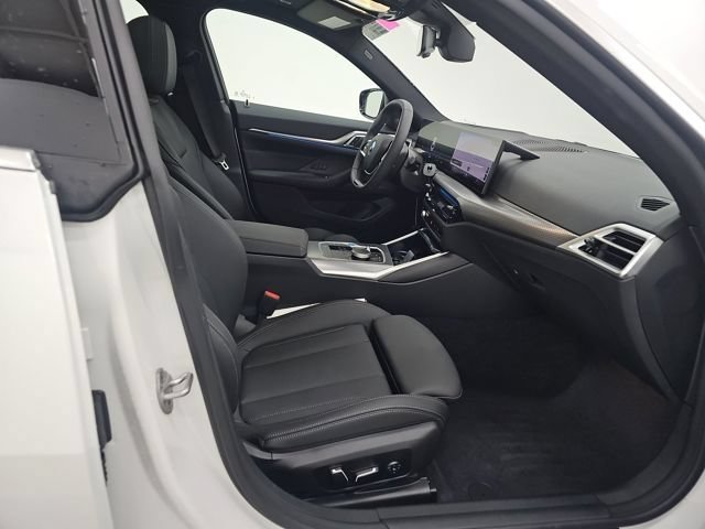 Certified 2025 BMW i4 eDrive40 RWD image 10