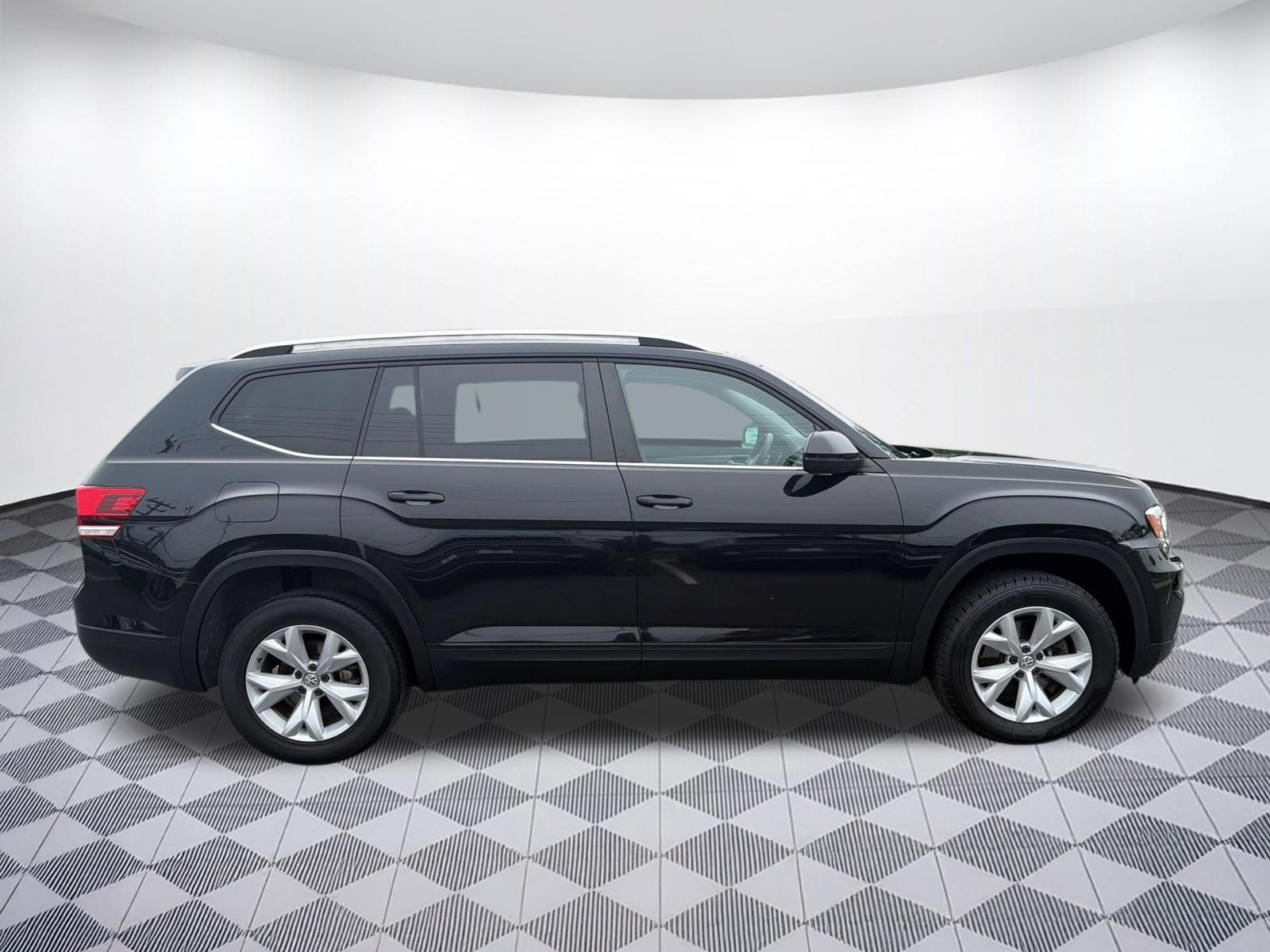 Used 2019 Volkswagen Atlas S FWD image 8