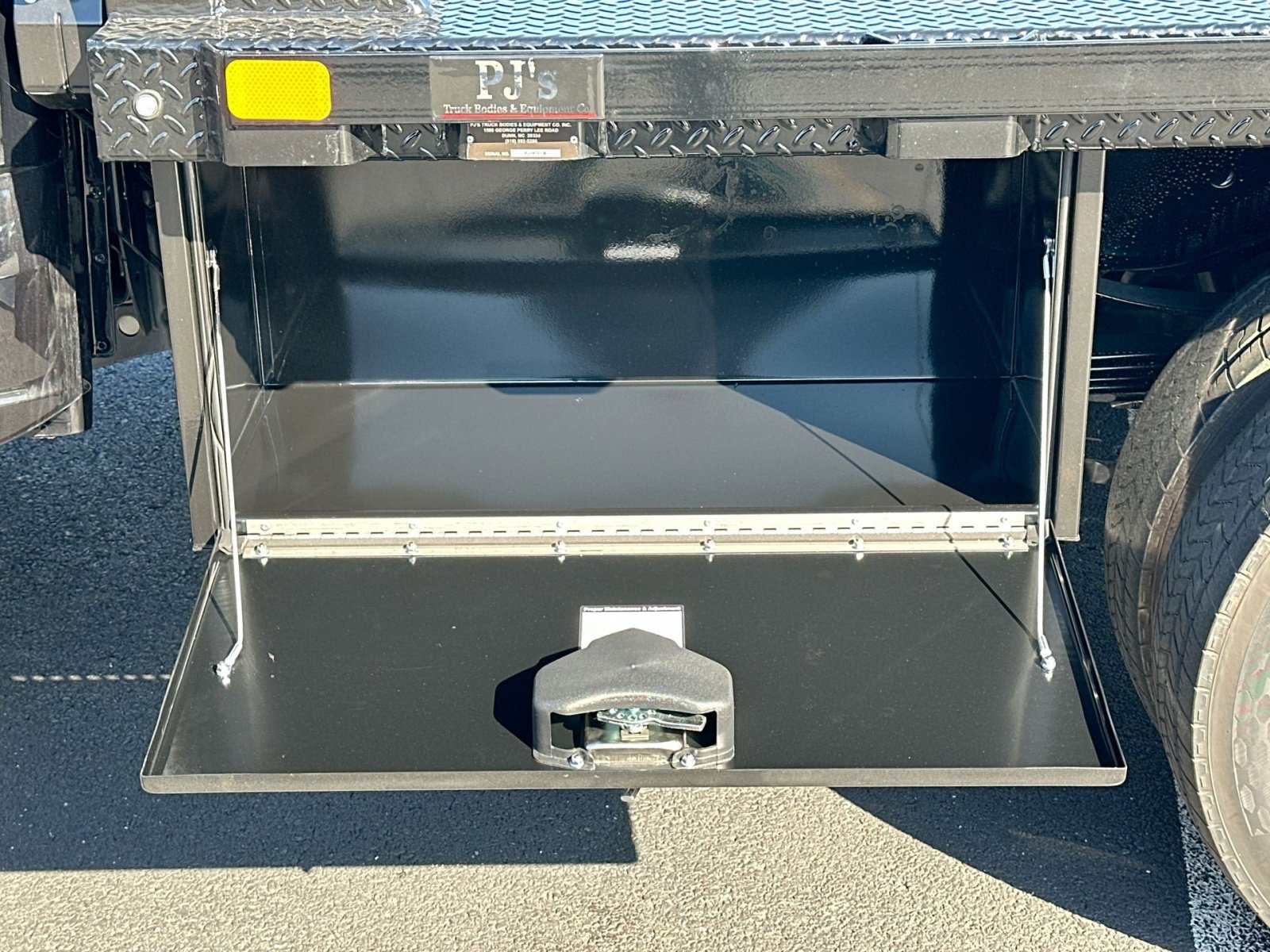 New 2026 Ford F550 2WD Crew Cab Super Duty image 33