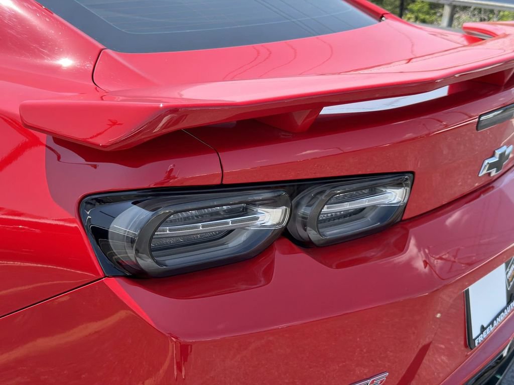 Used 2022 Chevrolet Camaro SS RWD image 11