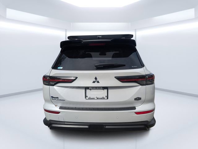 New 2026 Mitsubishi Outlander Trail Edition image 4