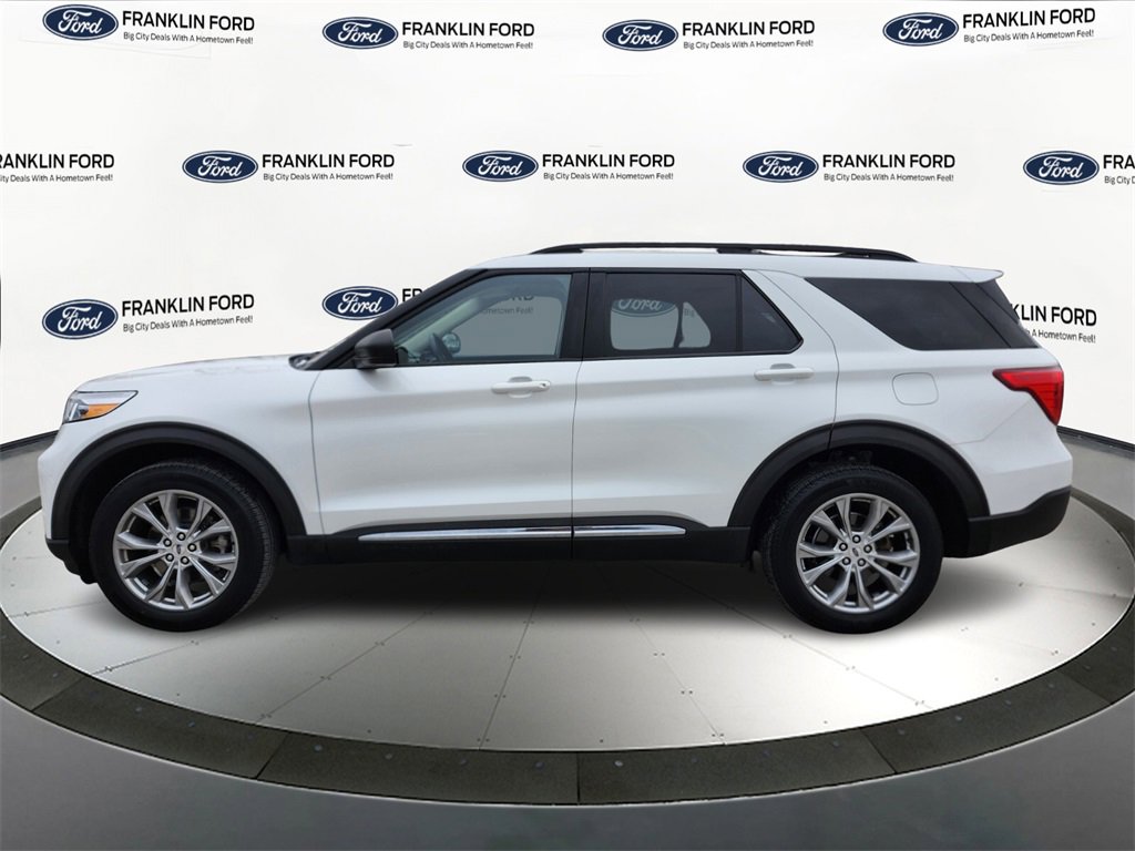 Certified 2022 Ford Explorer XLT w/ Equipment Group 202A image 2