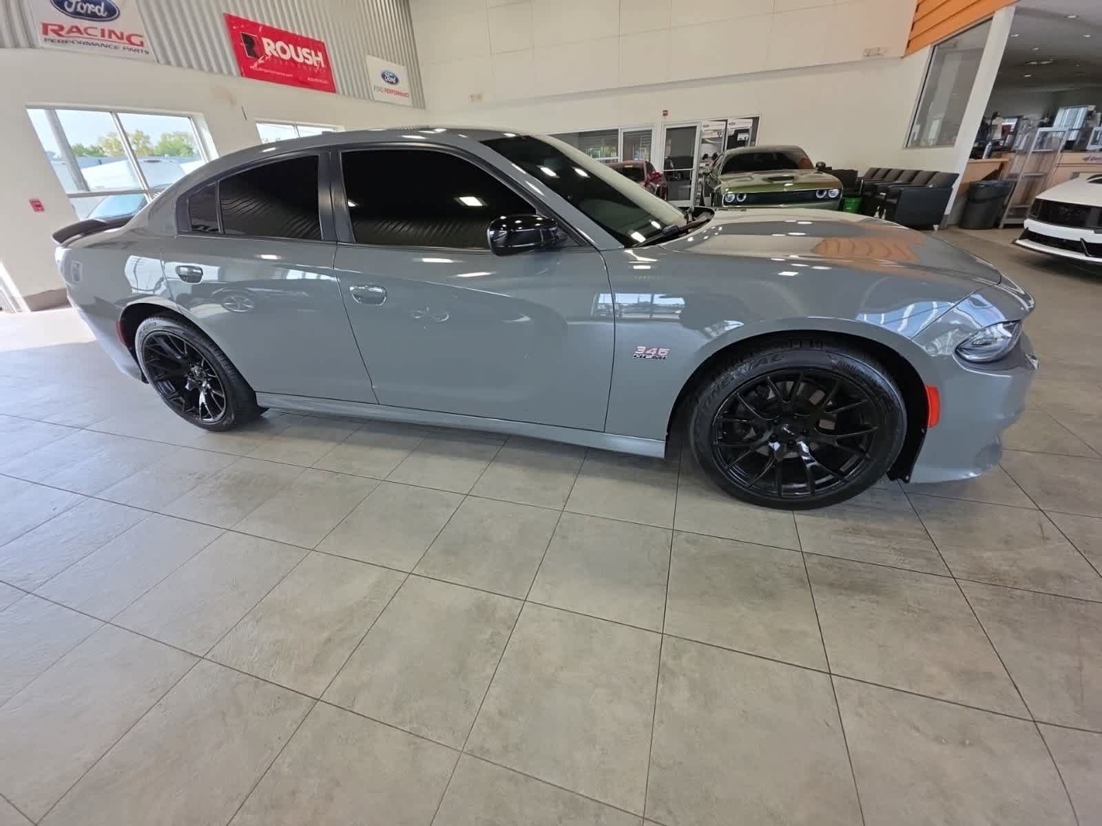 Used 2019 Dodge Charger R/T w/ Driver Confidence Group RWD image 5
