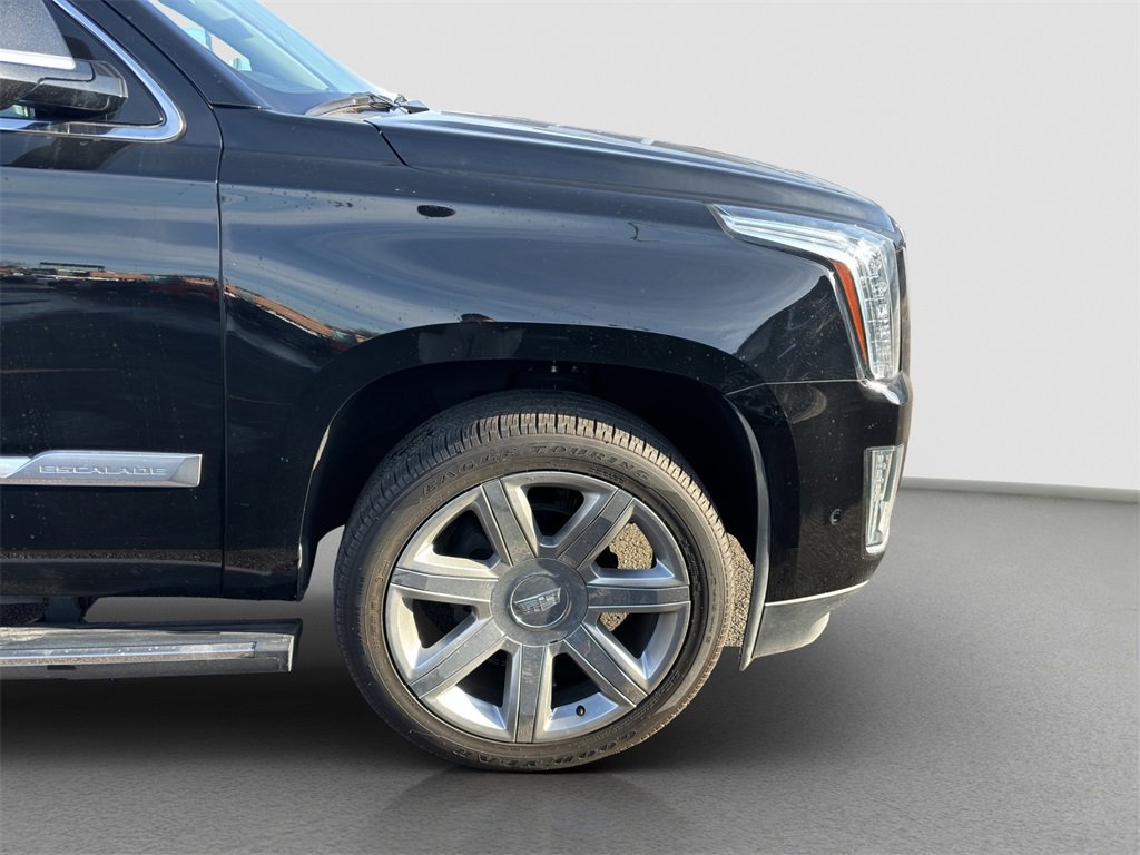Used 2020 Cadillac Escalade Premium Luxury image 25
