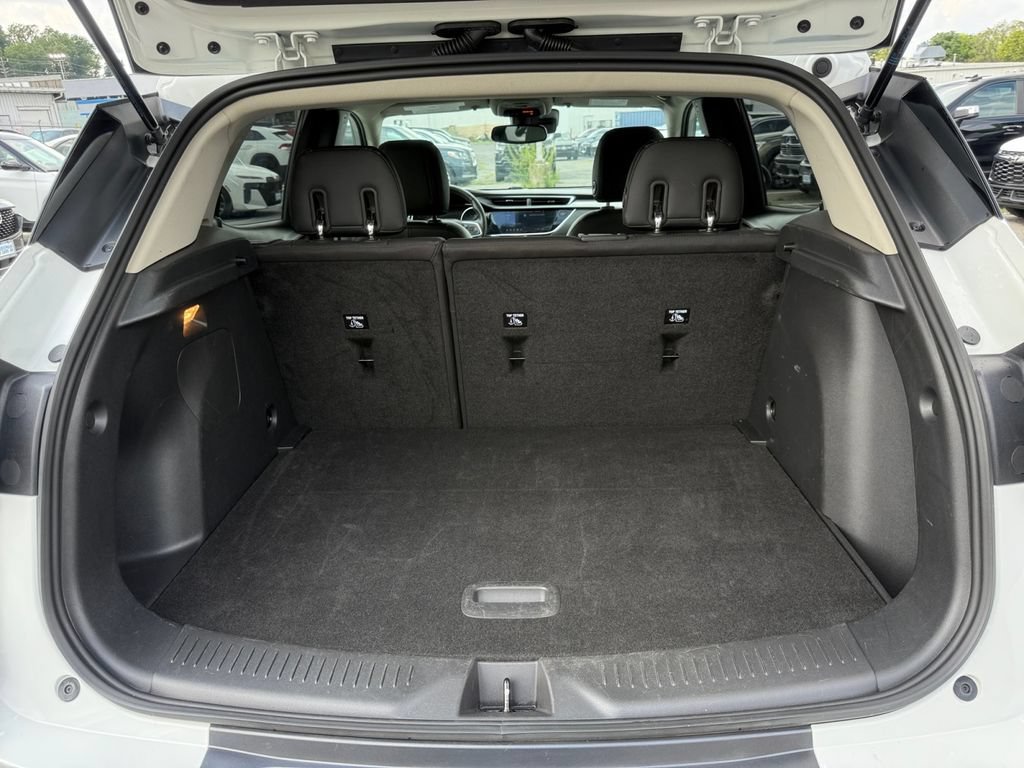 Used 2023 Buick Encore GX Essence FWD image 24