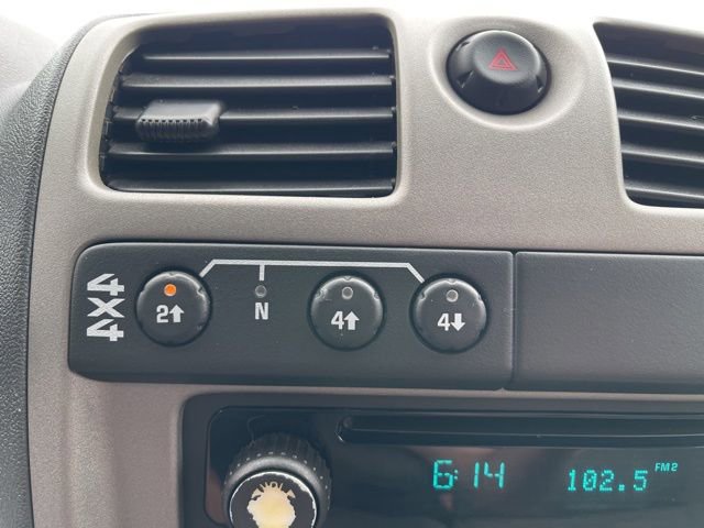 Used 2004 Chevrolet Colorado LS AWD/4WD image 23
