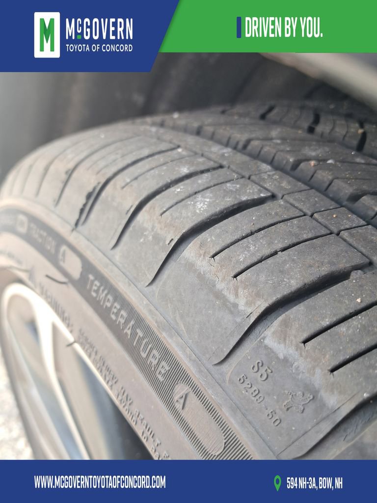 Used 2019 Toyota Corolla XSE image 11