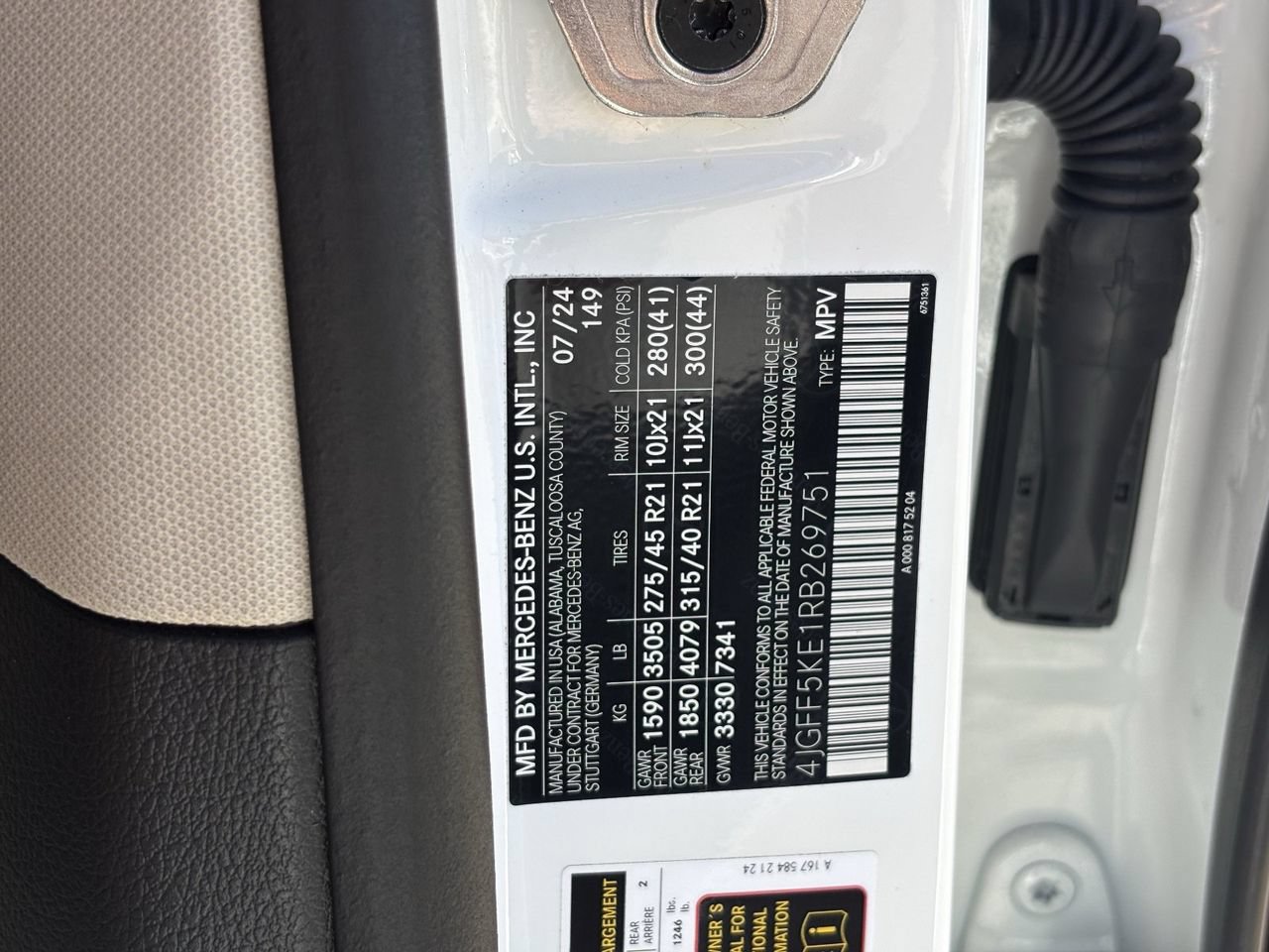 Used 2024 Mercedes-Benz GLS 450 4MATIC image 32