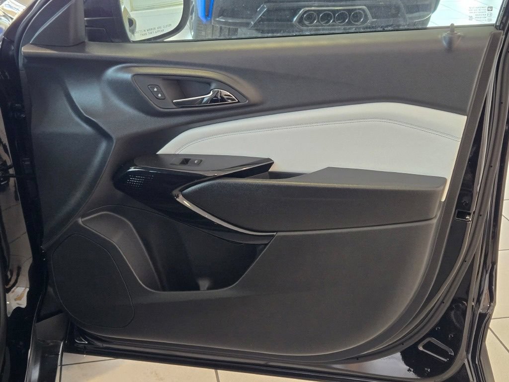 New 2026 Chevrolet Trax LT w/ Driver Confidence Package FWD image 5