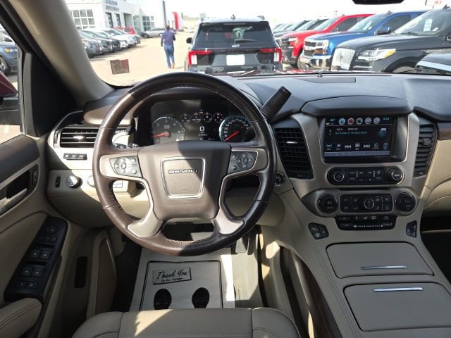 Used 2018 GMC Yukon Denali w/ Denali Ultimate Package AWD/4WD image 27