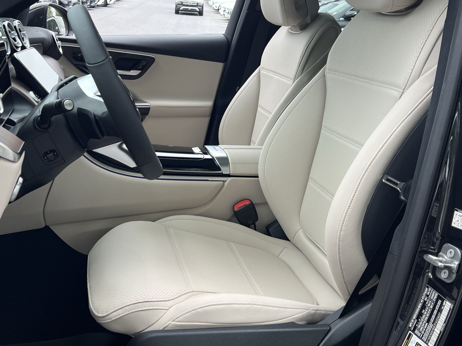 New 2026 Mercedes-Benz GLC 300 4MATIC image 18