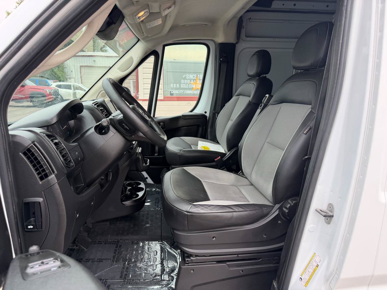 Used 2023 RAM ProMaster 2500 FWD image 10