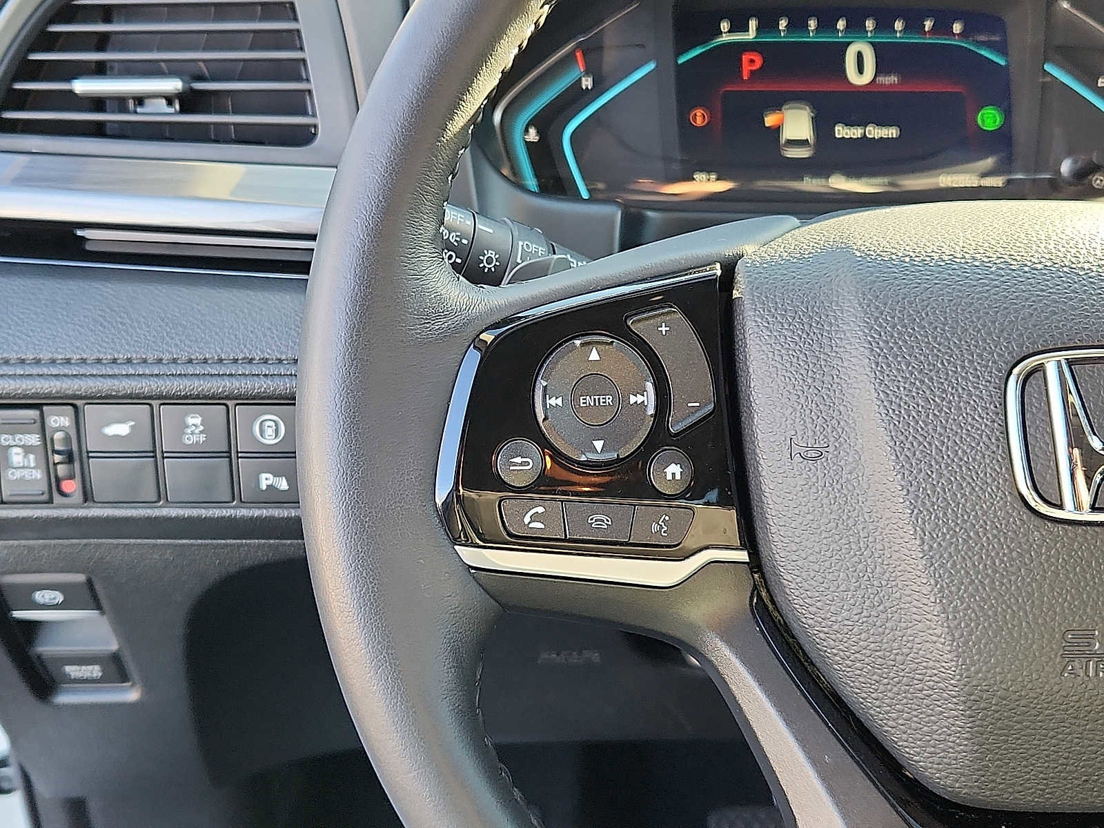 Used 2023 Honda Odyssey Elite image 20