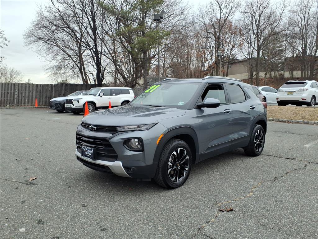 Used 2021 Chevrolet TrailBlazer LT w/ Sun and Liftgate Package image 3