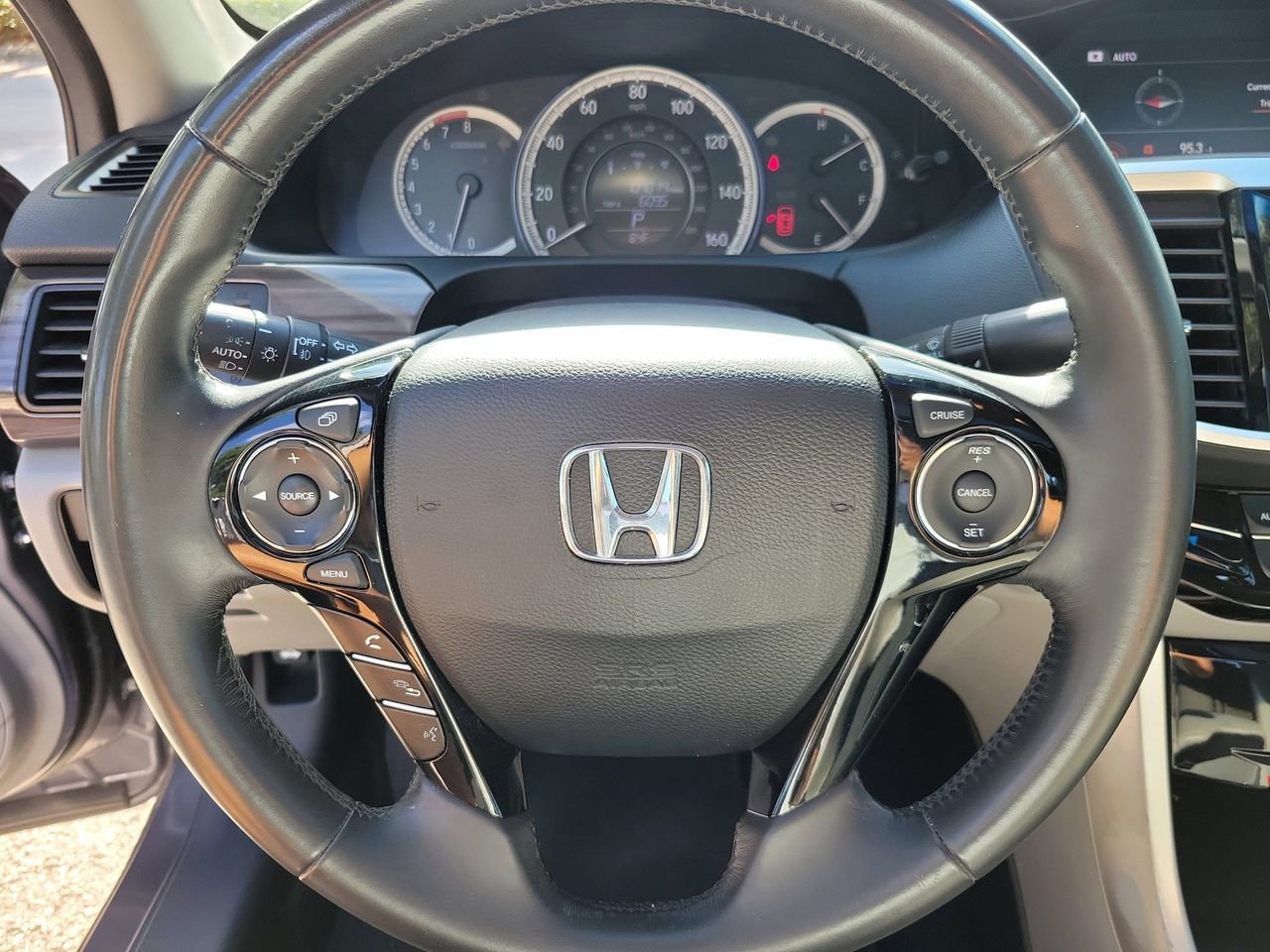 Used 2016 Honda Accord EX-L image 18