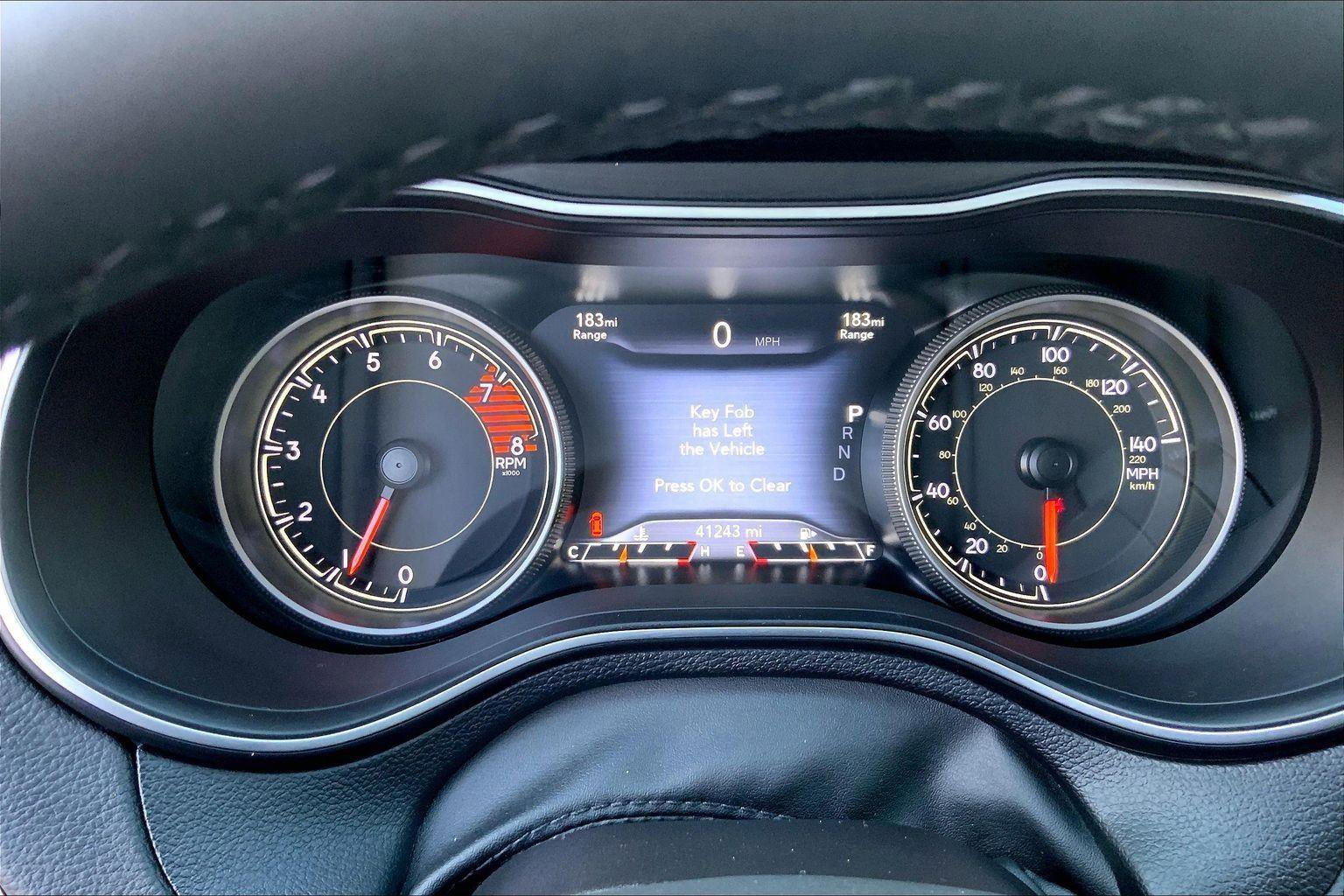 Used 2019 Jeep Cherokee Trailhawk w/ Comfort/Convenience Group AWD/4WD image 20