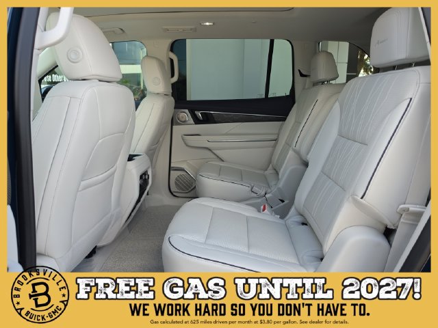 New 2027 Buick Enclave Avenir w/ LPO, Floor Liner Package FWD image 17