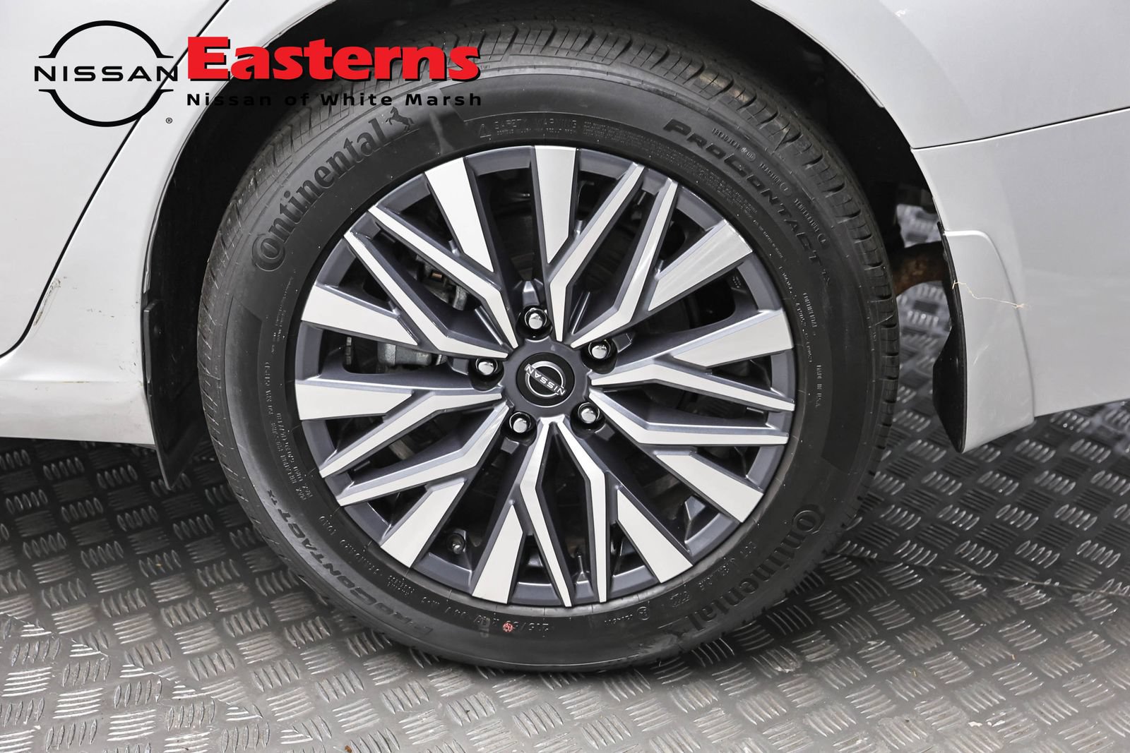 Used 2023 Nissan Altima 2.5 SV w/ SV Premium Package AWD/4WD image 8