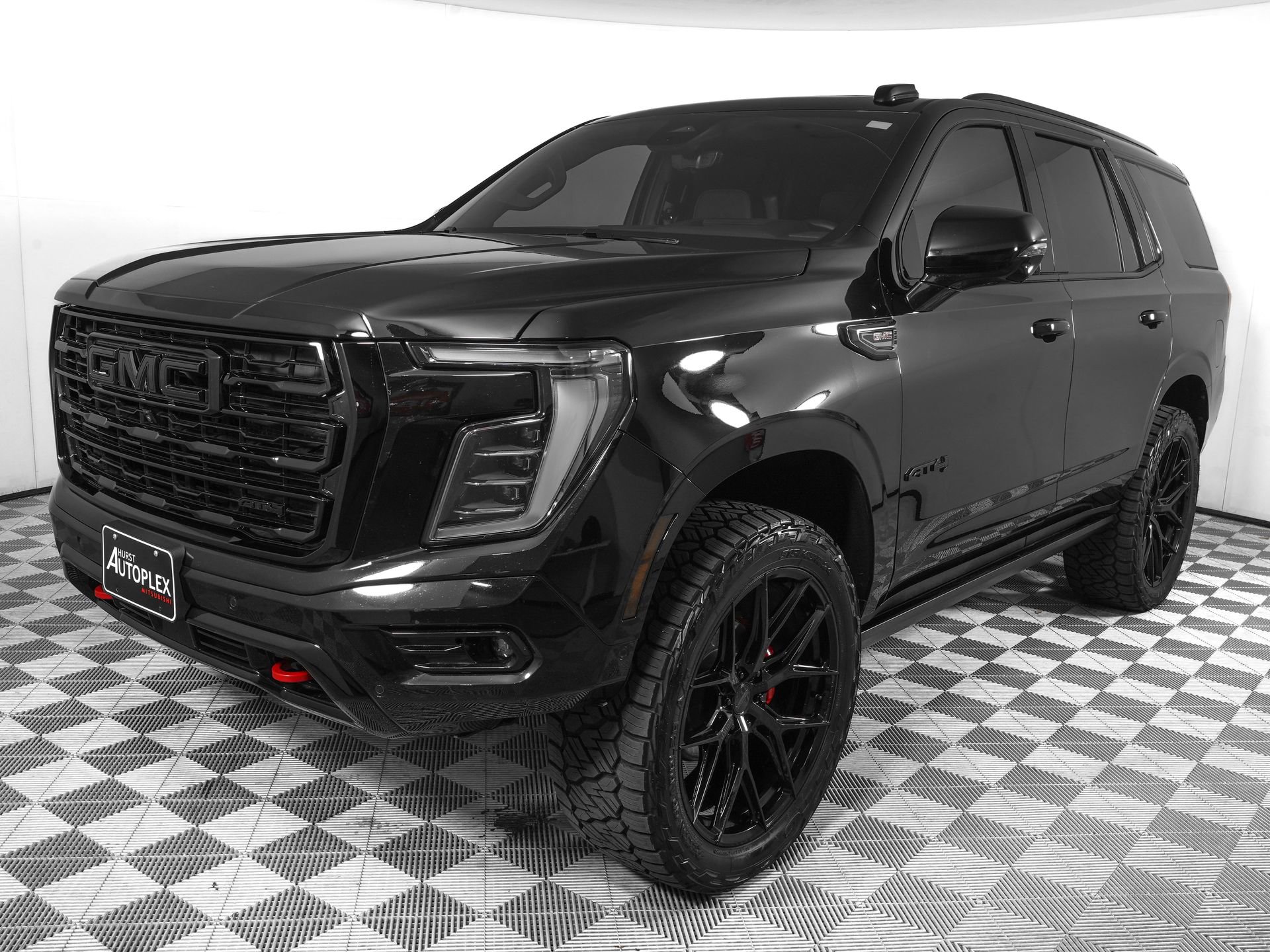 Used 2025 GMC Yukon AT4 w/ AT4 Premium Plus Package AWD/4WD image 8
