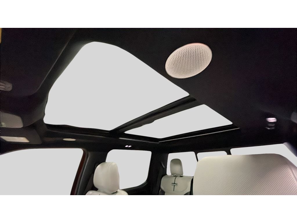 Used 2022 Ford F150 Lightning Platinum AWD/4WD image 15