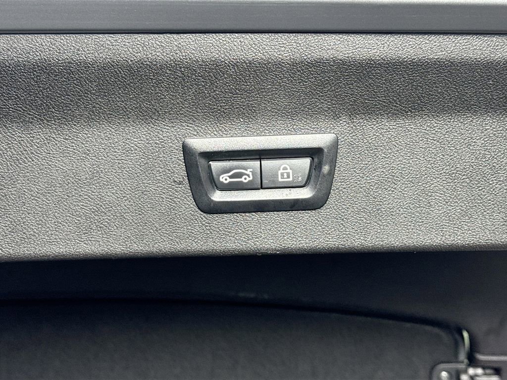 Used 2019 BMW X4 xDrive30i w/ Convenience Package image 32