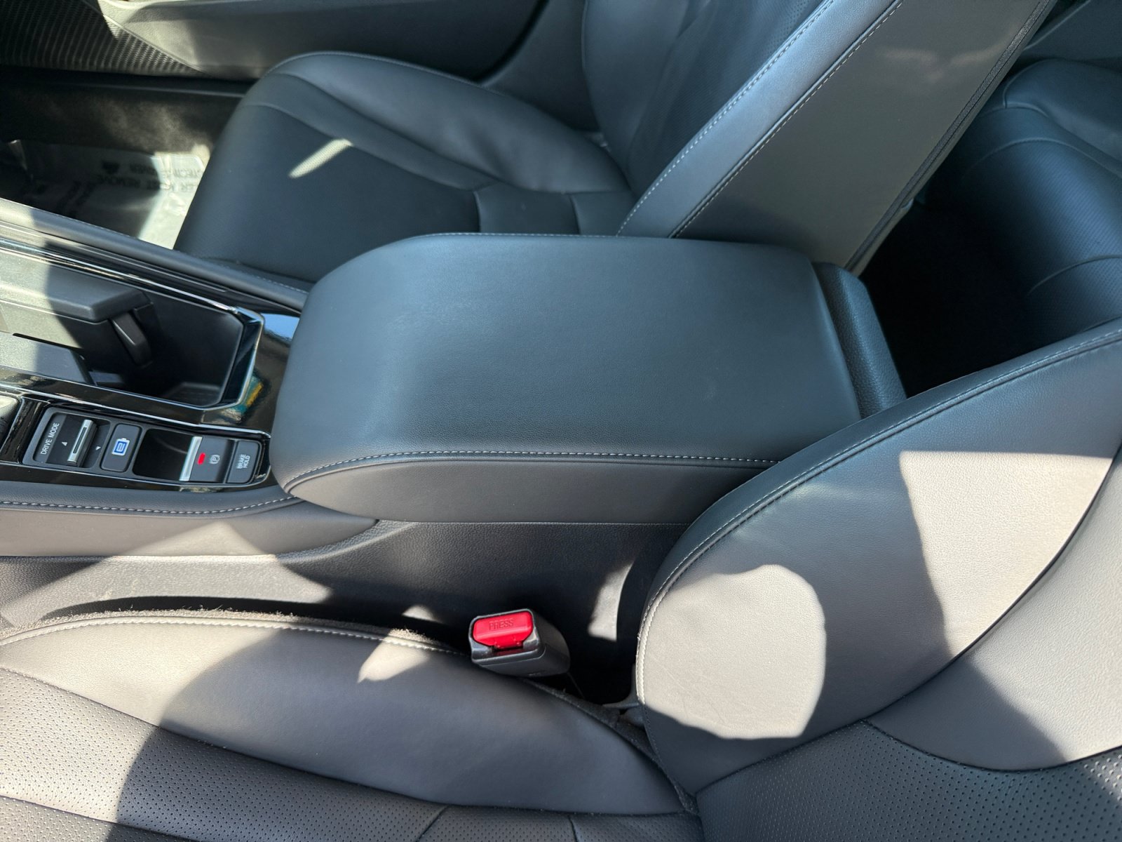 Used 2025 Honda Accord Touring image 14
