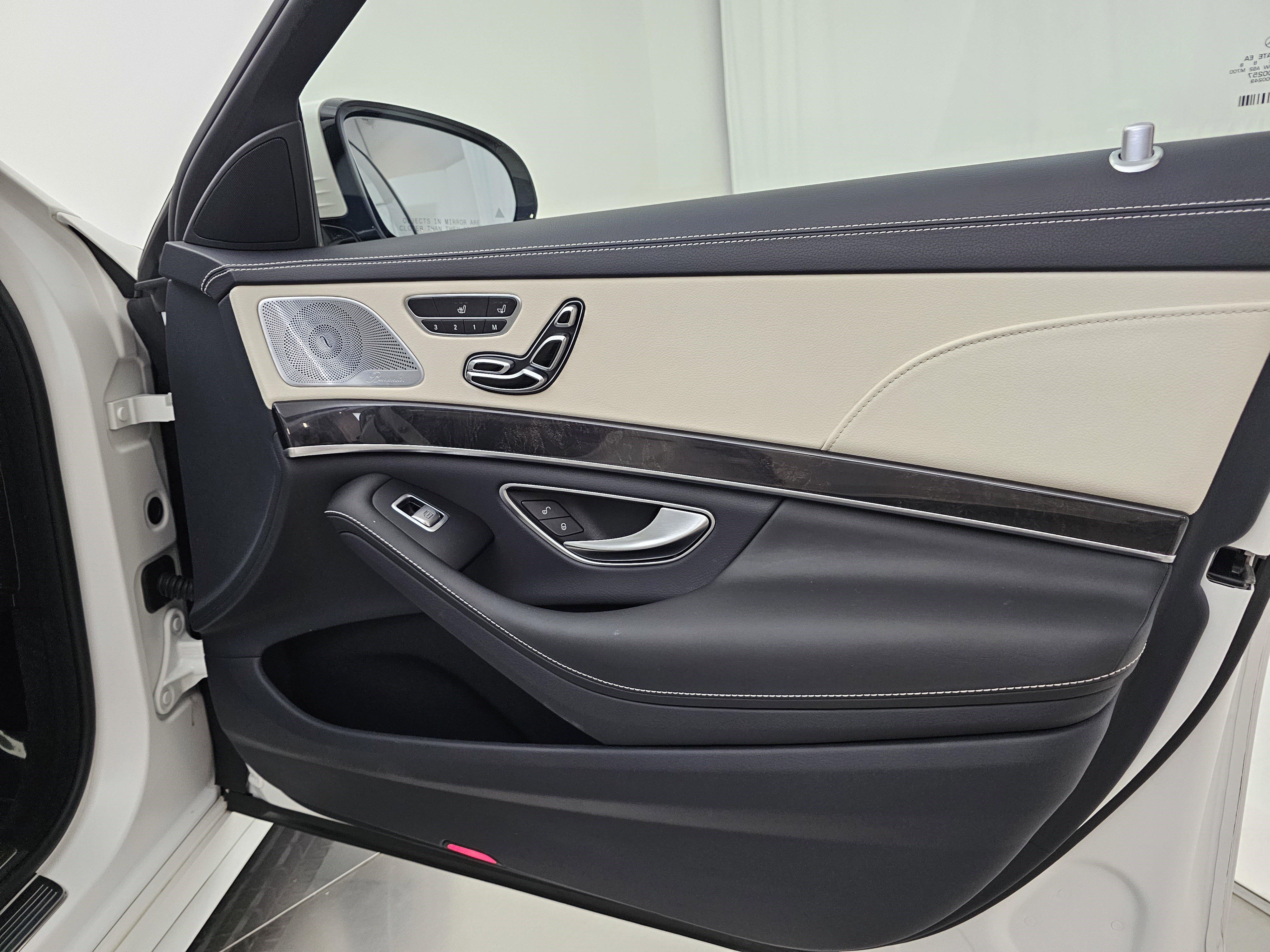 Used 2019 Mercedes-Benz S 560 Sedan image 17