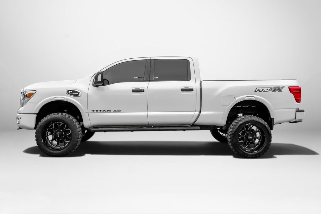 Used 2018 Nissan Titan PRO-4X w/ Pro-4x Convenience Package AWD/4WD image 9