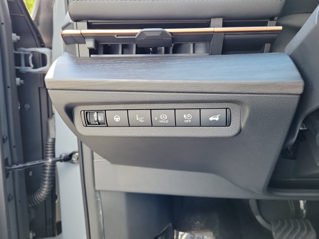 Used 2023 Nissan Ariya FWD image 22