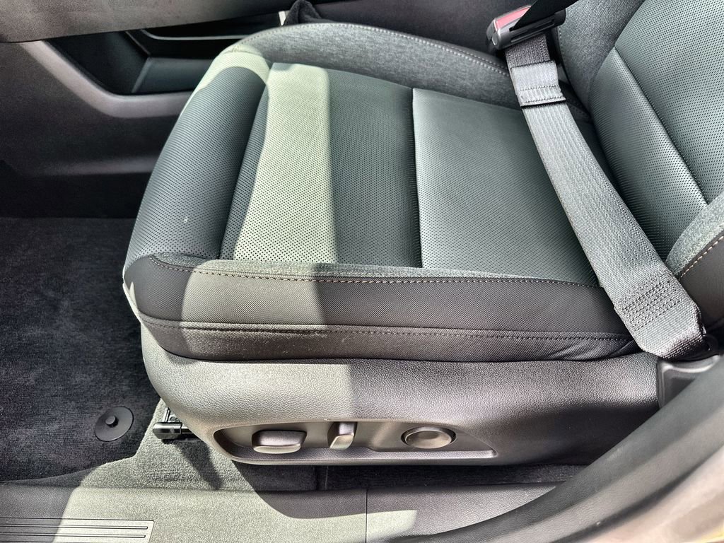 New 2026 GMC Terrain AT4 w/ Convenience Package III image 25