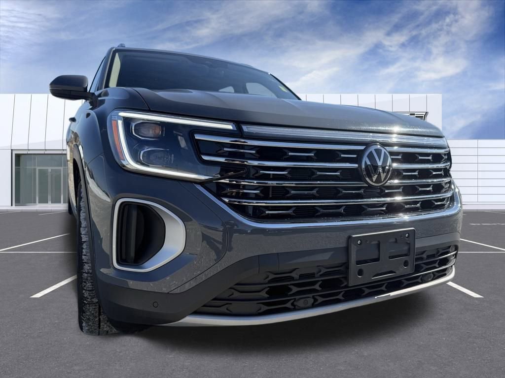 Used 2025 Volkswagen Atlas SEL image 8