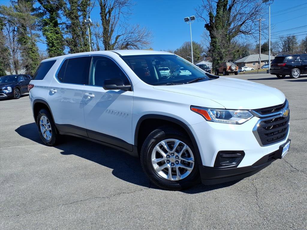Used 2021 Chevrolet Traverse LS image 2