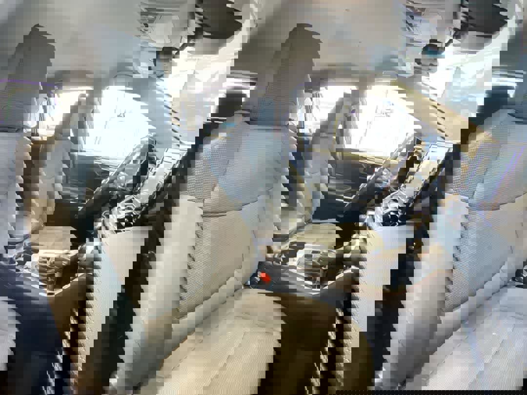 Used 2021 Toyota RAV4 LE image 26