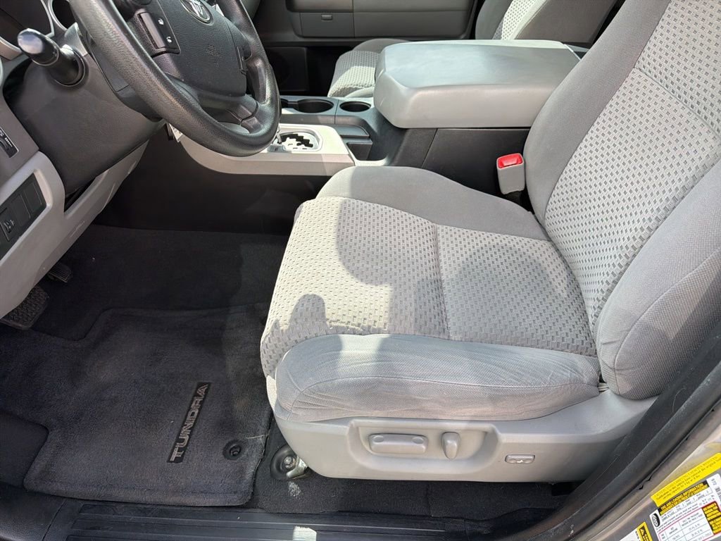 Used 2013 Toyota Tundra 2WD CrewMax w/ SR5 Pkg image 11