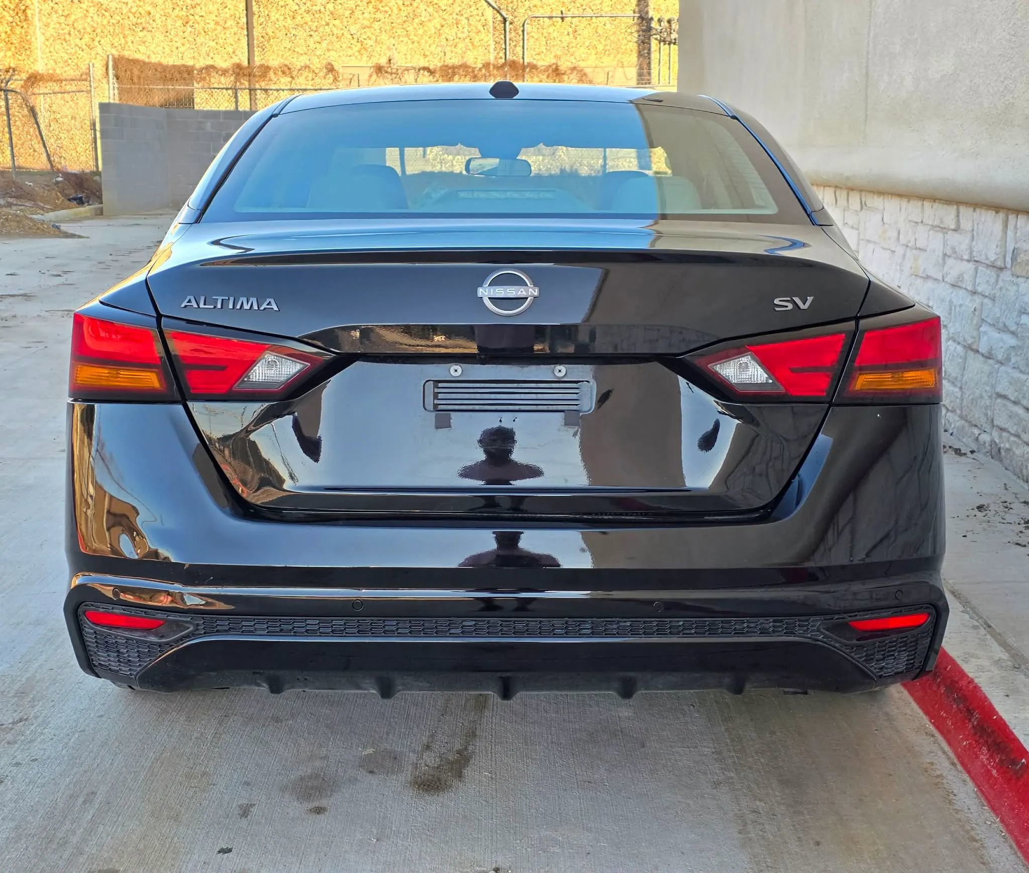 Used 2025 Nissan Altima 2.5 SV image 4