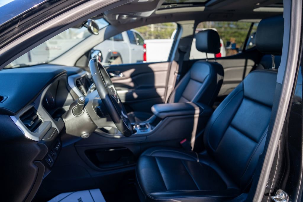 Used 2023 GMC Acadia SLT w/ Elevation Edition image 22