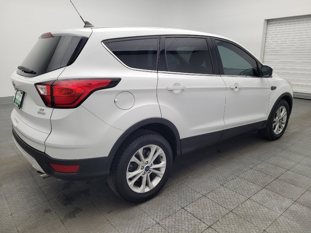 Used 2019 Ford Escape SE FWD image 9