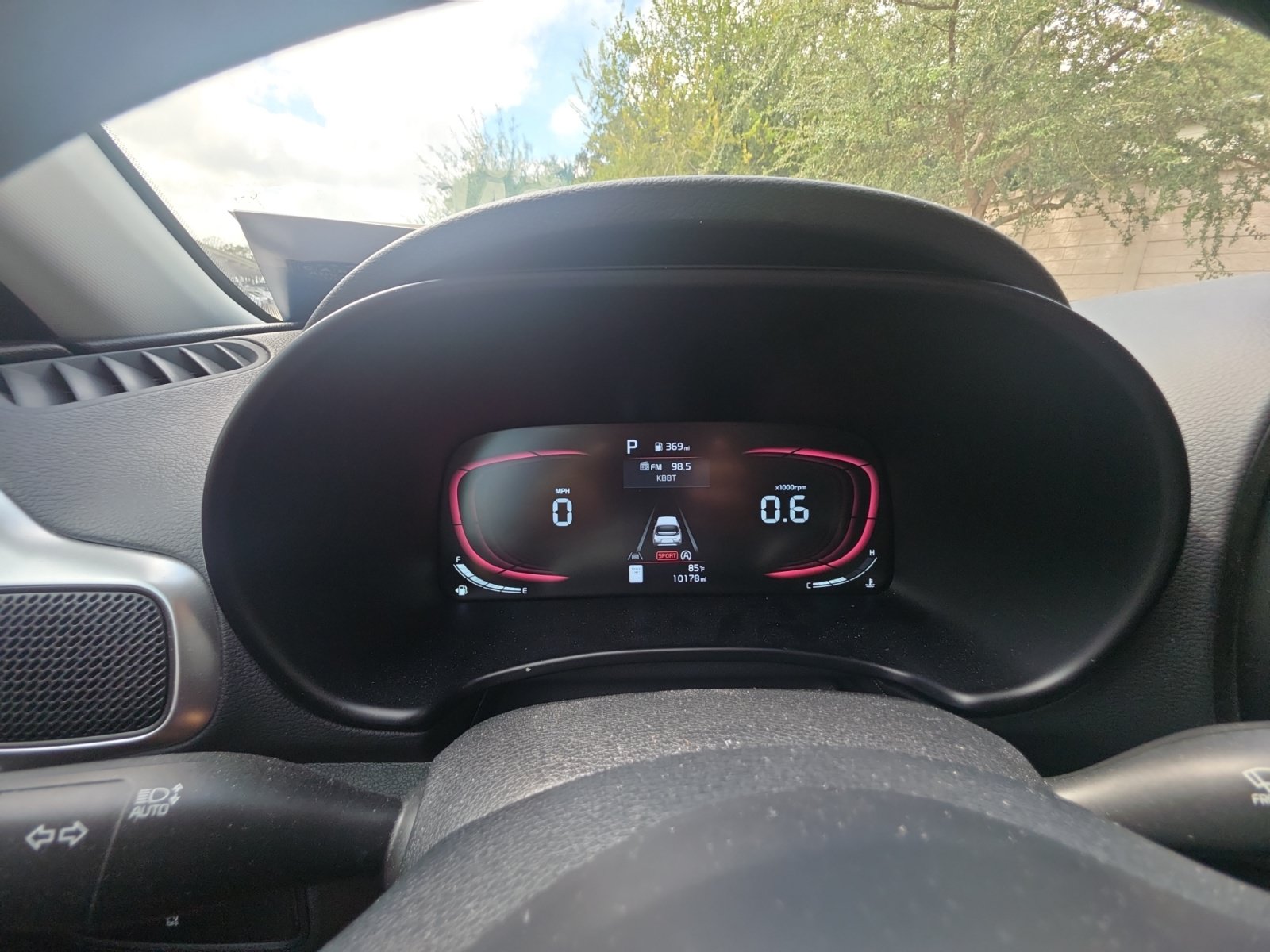 Certified 2025 Kia Soul LX w/ LX Technology Package FWD image 18