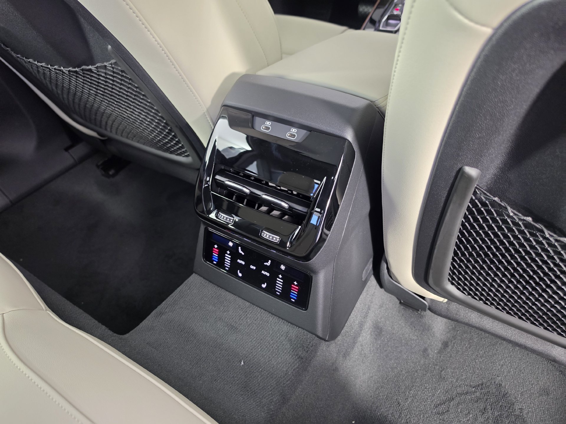 New 2026 Audi A6 Premium Plus AWD/4WD image 40