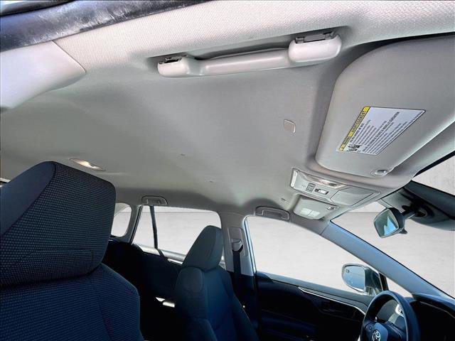 Used 2023 Toyota RAV4 LE image 17