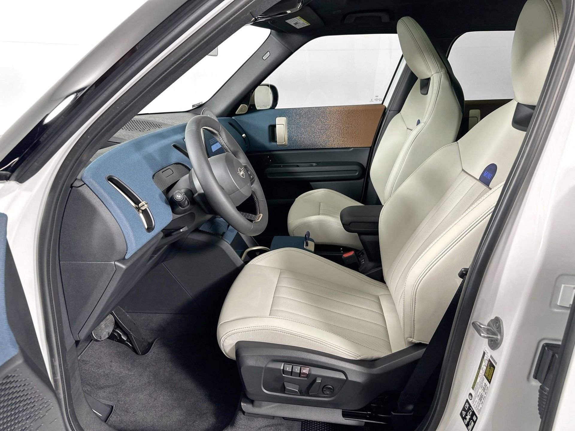 New 2025 MINI Cooper Countryman S w/ Comfort Package Max image 22