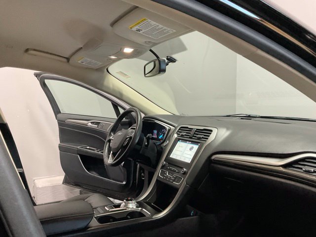 Used 2018 Ford Fusion Energi SE FWD image 24