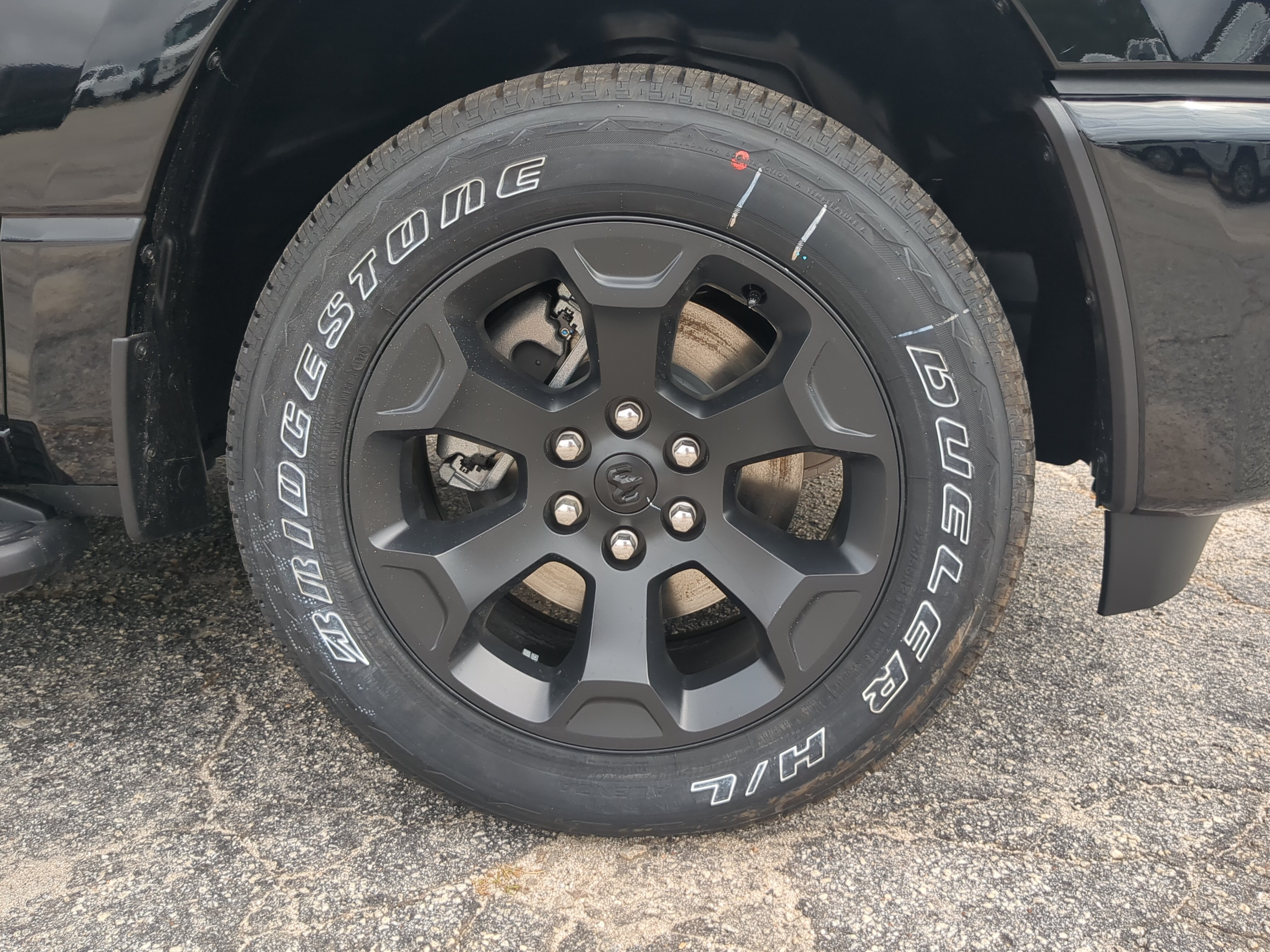 New 2026 RAM 1500 Express AWD/4WD image 9