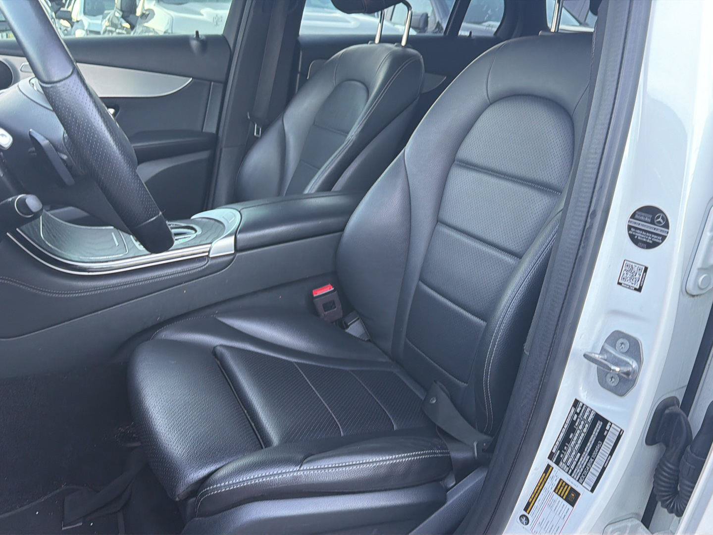 Used 2019 Mercedes-Benz GLC 300 image 7