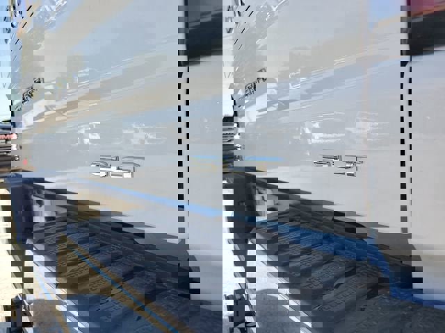 New 2026 GMC Sierra 1500 SLT w/ SLT Premium Package image 9