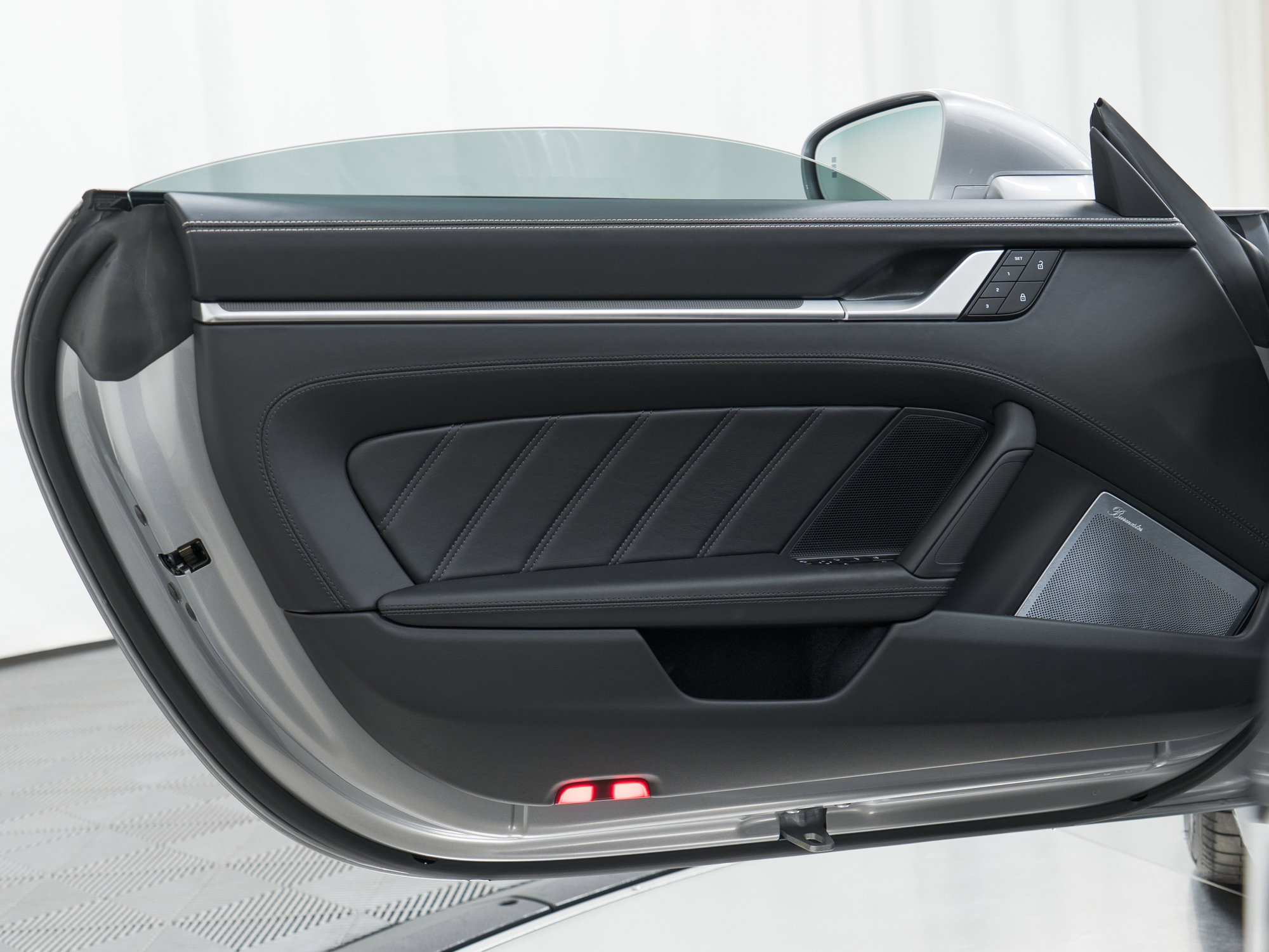 Certified 2025 Porsche 911 Turbo S AWD/4WD image 14