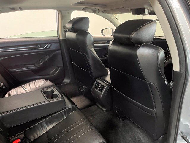 Used 2018 Honda Accord Touring image 15