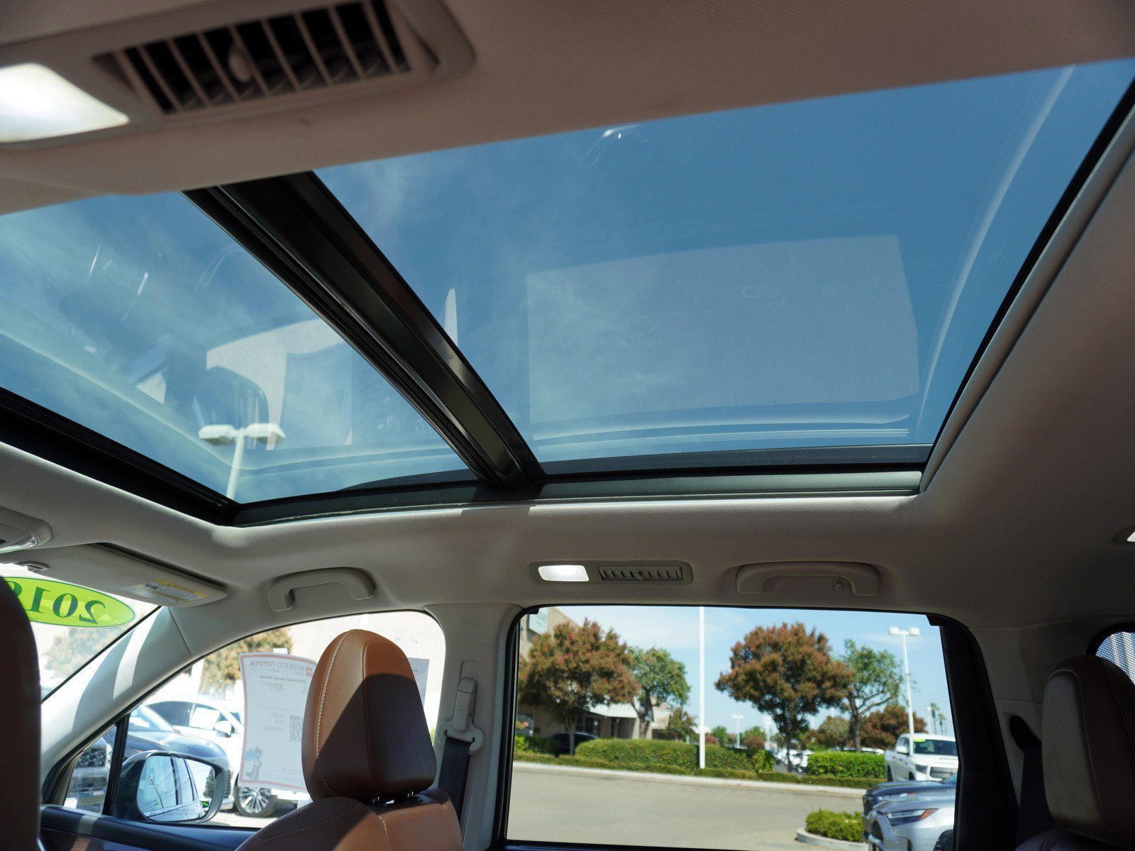 Used 2019 Subaru Ascent Touring AWD/4WD image 17